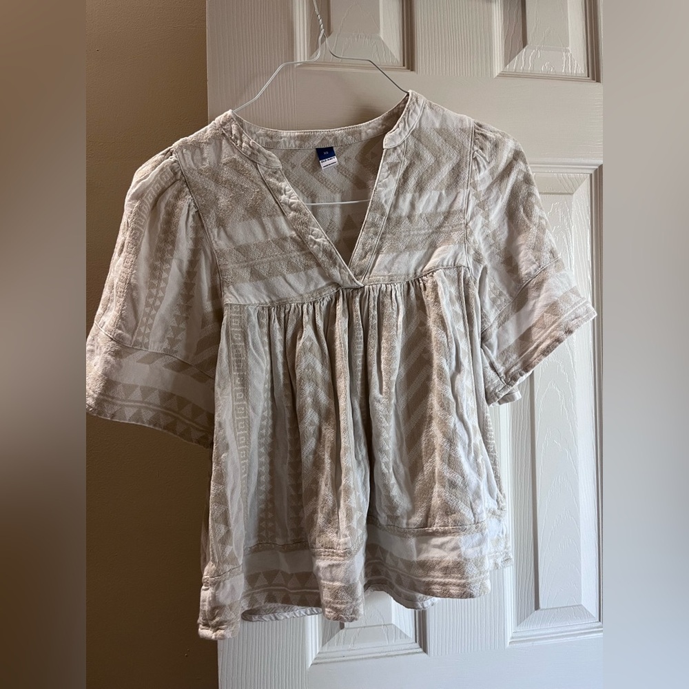 Old Navy boho tan and white shirt